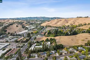 651 Moraga Rd, Moraga, CA 94556 - Photo 41