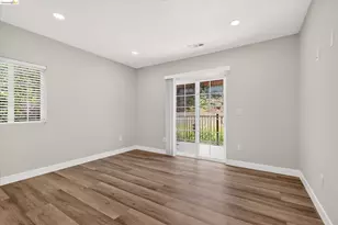 6105 Oakdale Ave, Oakland, CA 94605 - Photo 7