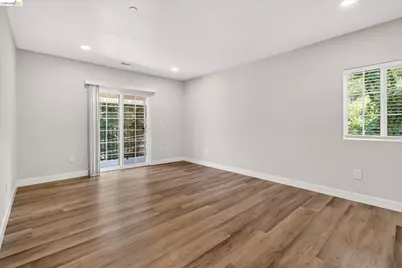 6105 Oakdale Ave, Oakland, CA 94605 - Photo 5