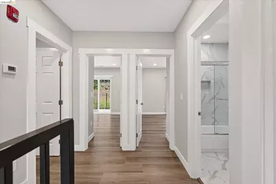 6105 Oakdale Ave, Oakland, CA 94605 - Photo 11
