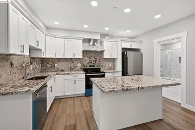 6105 Oakdale Ave, Oakland, CA 94605 - Photo 19