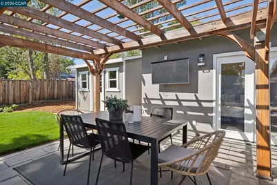 219 Evelyn Dr, Pleasant Hill, CA 94523 - Photo 45