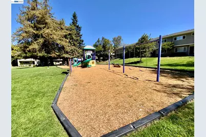 92 Hemlock Ln, Milpitas, CA 95035 - Photo 27