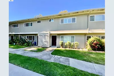 92 Hemlock Ln, Milpitas, CA 95035 - Photo 3