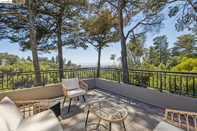 6153 Girvin Drive, Oakland, CA 94611 - Photo 23