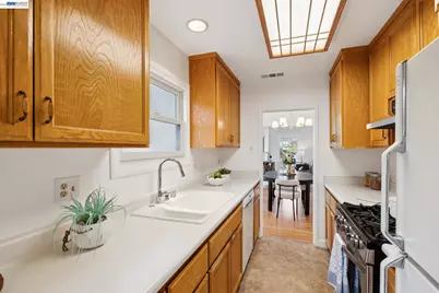 3287 Briggs Ave, Alameda, CA 94501 - Photo 9
