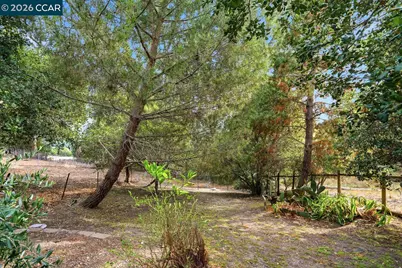 4080 Lambert, El Sobrante, CA 94803 - Photo 43