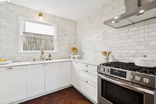 6200 Aspinwall Rd, Oakland, CA 94611 - Photo 13