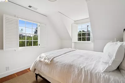 6200 Aspinwall Rd, Oakland, CA 94611 - Photo 17