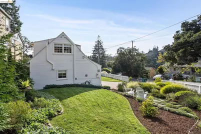 6200 Aspinwall Rd, Oakland, CA 94611 - Photo 31