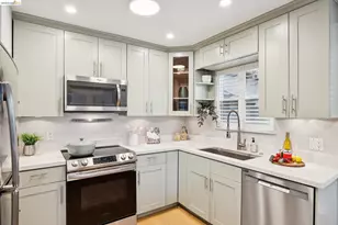127 Bayo Vista Ave, Oakland, CA 94611 - Photo 9