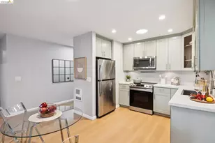 127 Bayo Vista Ave, Oakland, CA 94611 - Photo 7