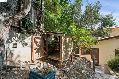 2605 Hilgard Ave, Berkeley, CA 94709 - Photo 57