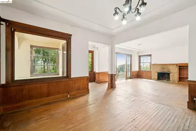2605 Hilgard Ave, Berkeley, CA 94709 - Photo 23