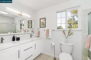 933 Brink Ct, Concord, CA 94518 - Photo 23