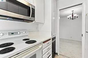 6043 Joaquin Murieta Ave, Newark, CA 94560 - Photo 13