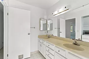 6043 Joaquin Murieta Ave, Newark, CA 94560 - Photo 31