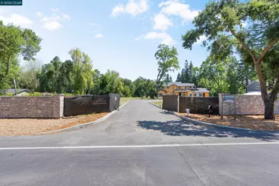 801 Ruby Ln, Danville, CA 94526 - Photo 7