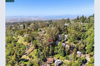 5924 Balboa Dr, Oakland, CA 94611 - Photo 43
