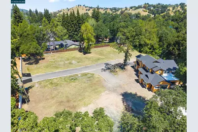 801 Ruby Ln, Danville, CA 94526 - Photo 9