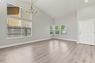 2422 Presidente St, Stockton, CA 95210 - Photo 9