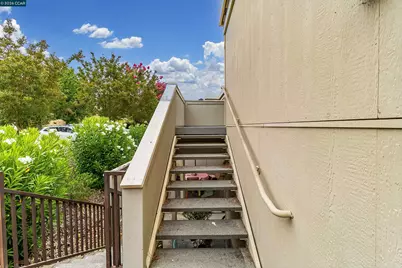 1748 Golden Rain Rd #5, Walnut Creek, CA 94595 - Photo 3