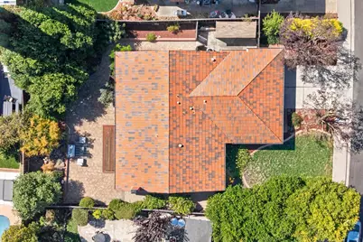 7776 Knollbrook Dr, Pleasanton, CA 94588 - Photo 41