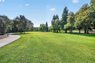 7776 Knollbrook Dr, Pleasanton, CA 94588 - Photo 47