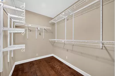 7776 Knollbrook Dr, Pleasanton, CA 94588 - Photo 21