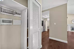 7776 Knollbrook Dr, Pleasanton, CA 94588 - Photo 27