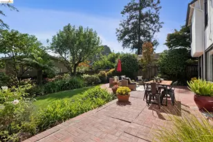 5610 Snake Rd, Oakland, CA 94611 - Photo 47