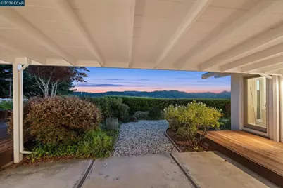26 Ravenhill Ln, Moraga, CA 94556 - Photo 37