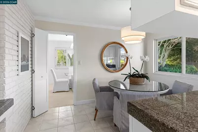 26 Ravenhill Ln, Moraga, CA 94556 - Photo 41