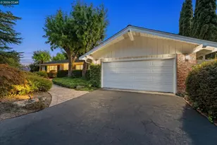 26 Ravenhill Ln, Moraga, CA 94556 - Photo 51