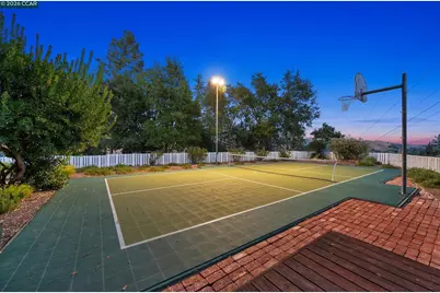 26 Ravenhill Ln, Moraga, CA 94556 - Photo 3