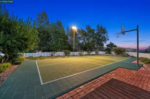 26 Ravenhill Ln, Moraga, CA 94556 - Photo 3