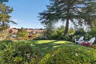 26 Ravenhill Ln, Moraga, CA 94556 - Photo 47