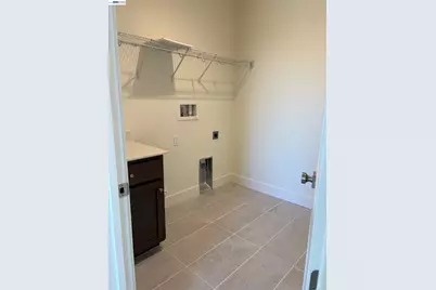 2412 Golden Way, Fairfield, CA 94533 - Photo 31