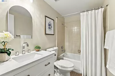 1655 Geary Rd #21, Walnut Creek, CA 94597 - Photo 23