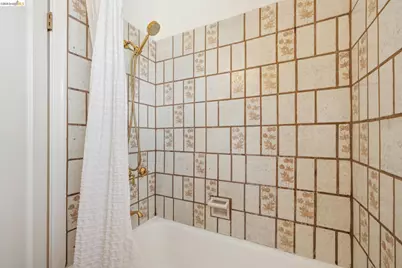 642 27th St, Richmond, CA 94804 - Photo 39