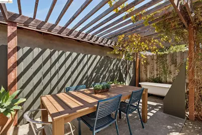 642 27th St, Richmond, CA 94804 - Photo 71