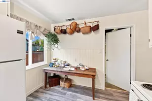 158 Via Bolsa, San Lorenzo, CA 94580 - Photo 13