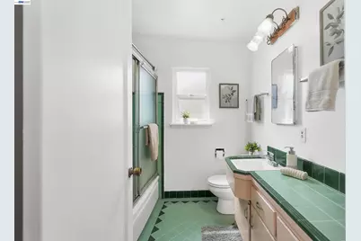 426 Lloyd Ave, San Leandro, CA 94578 - Photo 15