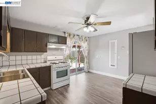 33612 8th St, Union City, CA 94587 - Photo 9