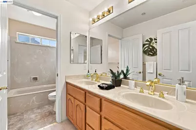 28225 Fox Hollow Dr, Hayward, CA 94542 - Photo 31