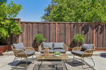 4893 Shadowfalls Dr, Martinez, CA 94553 - Photo 57