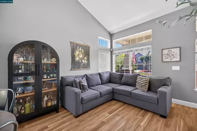 689 Summerwood Dr, Brentwood, CA 94513 - Photo 5