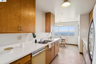 81 Colgett Dr, Oakland, CA 94619 - Photo 13
