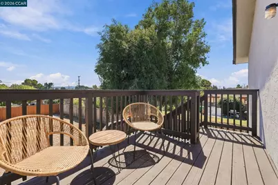 15326 Farnsworth St, San Leandro, CA 94579 - Photo 41