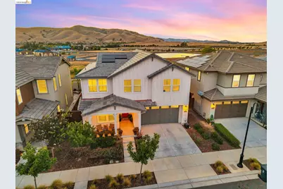 2521 Elan Pl, Fairfield, CA 94533 - Photo 9